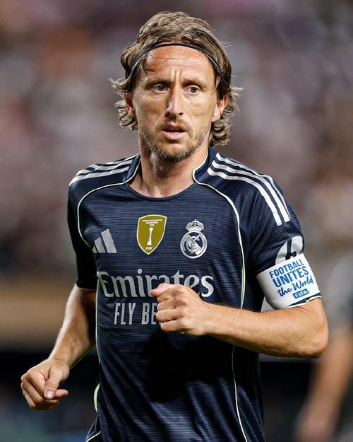 阿德巴约总分升至队史得分榜第三，紧追莫宁仰望韦德