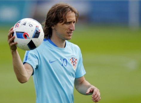 《勇者斗恶龙7重制版》特定剧情禁播捂嘴