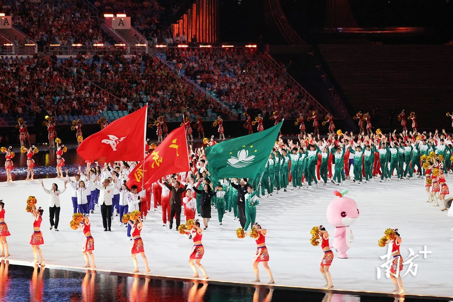 格里芬的噩梦！还记得大黑熊兰多夫的风采吗！